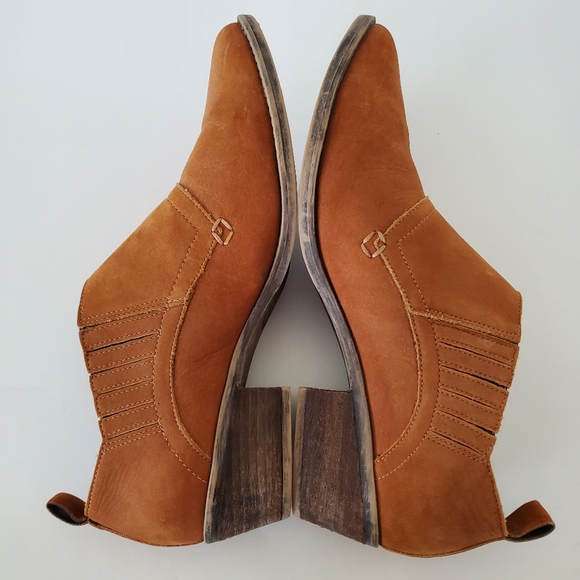 STEVE MADDEN Women Sz 9 AUCKLAND Western Cognac Leather Booties Cuban Heels EUC - Picture 10 of 14